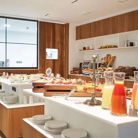 Lasala Plaza - Adults Only Сан-Себастьян