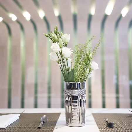 فندق Lasala Plaza - Adults Only