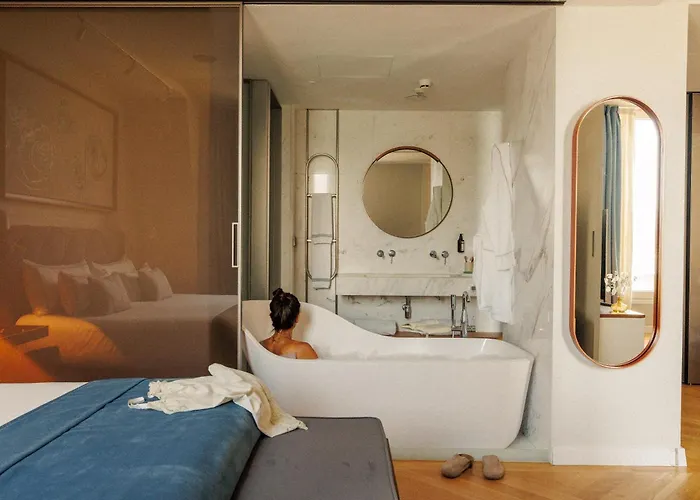 Lasala Plaza - Adults Only 4*