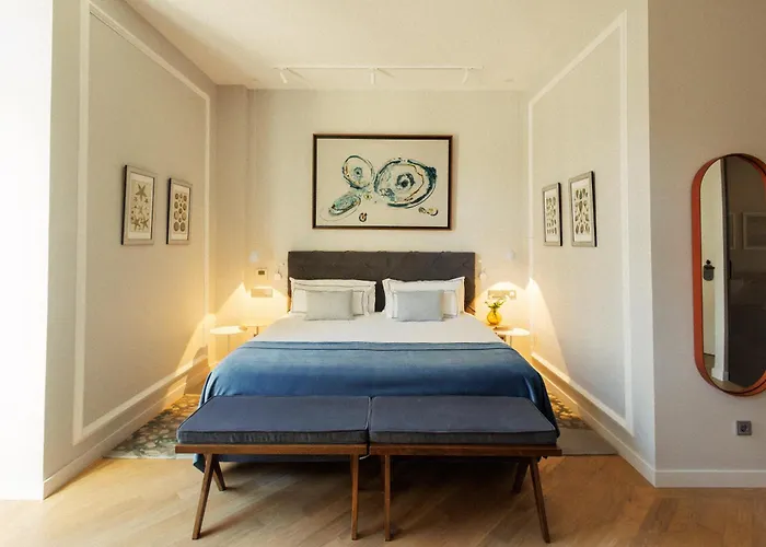 Lasala Plaza - Adults Only