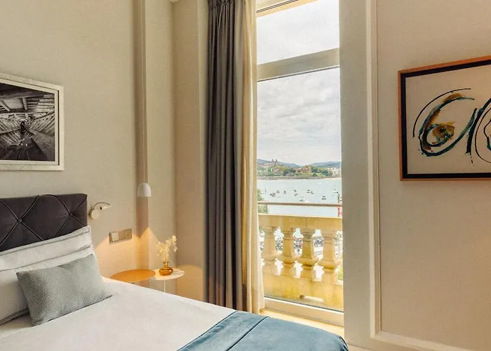 Lasala Plaza - Adults Only