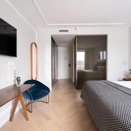 Lasala Plaza - Adults Only 4*