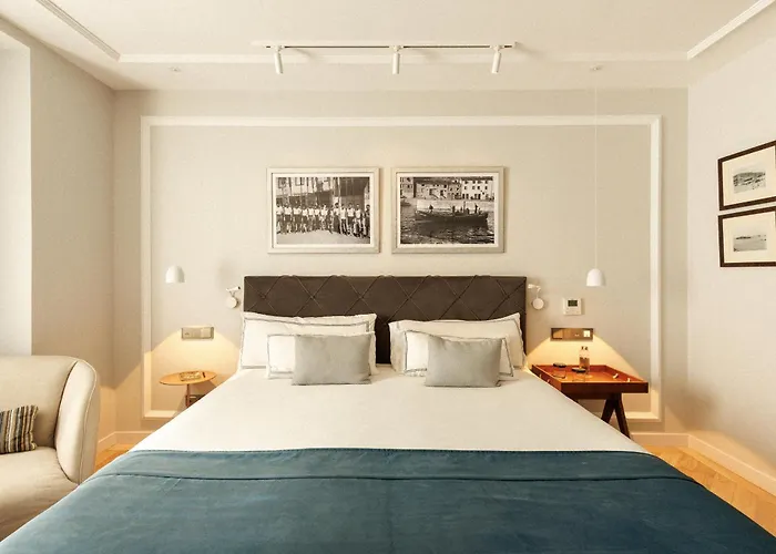 Lasala Plaza - Adults Only Hotel San Sebastián